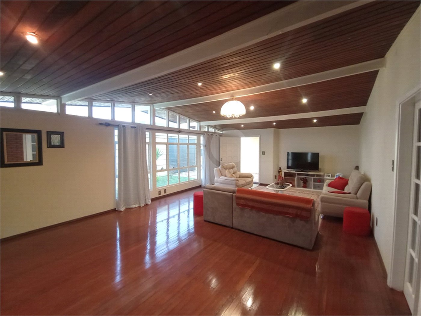 Casa à venda com 4 quartos, sendo 3 suítes,  no Centro, Itapetininga, SP