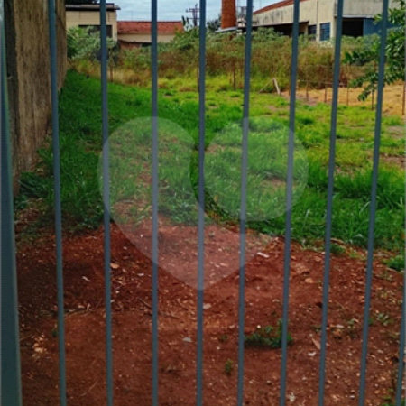 Terreno à venda em Jardim do Carmo, Araraquara, SP