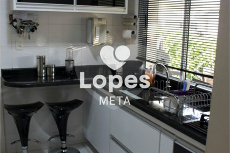Casa à venda com 3 quartos, sendo 1 suíte, no condomínio Residence Club Villa Branca, Jacareí - SP