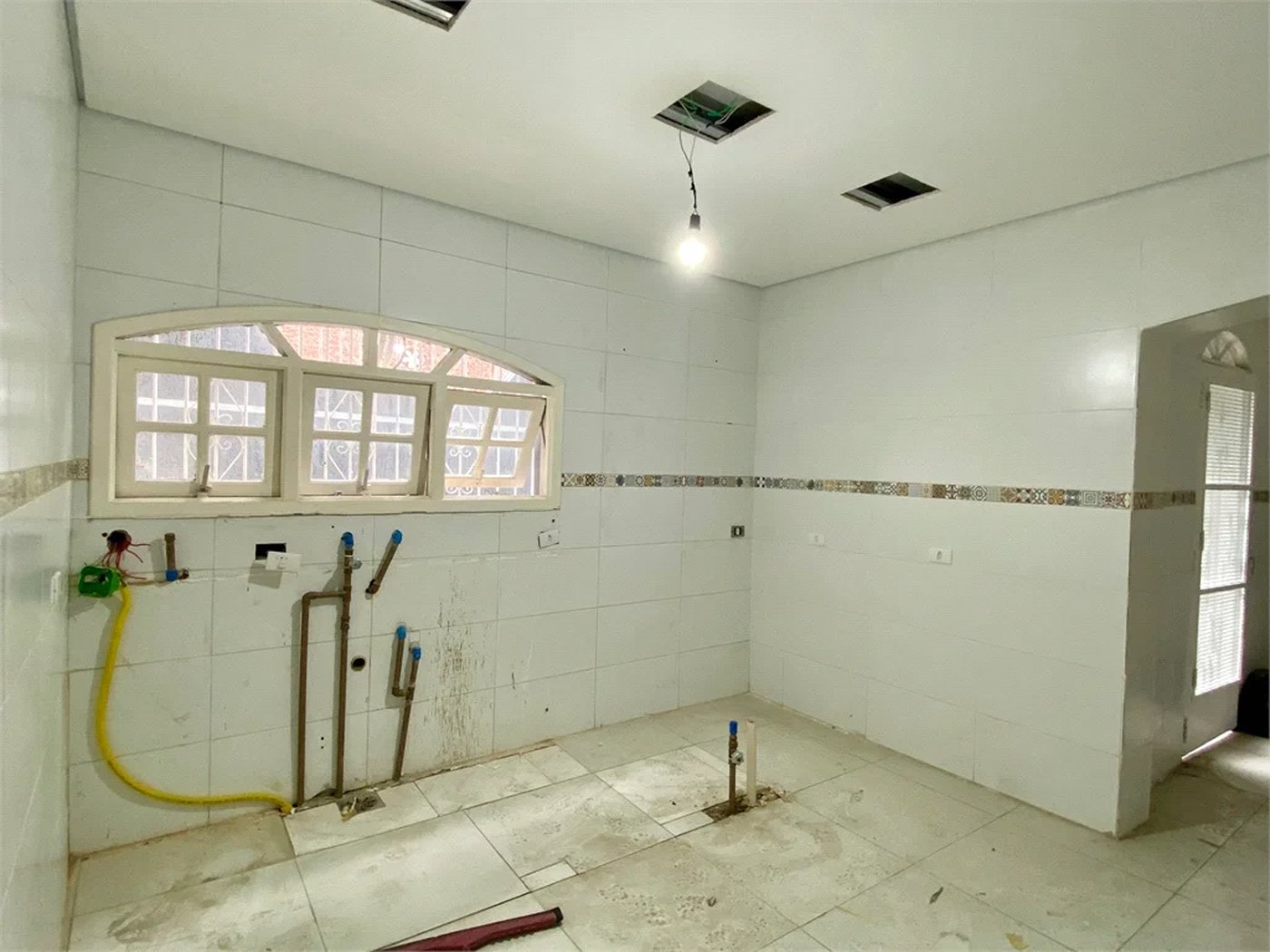 Casa à venda com 3 quartos, sendo 2 suítes,  em Vila Progredior, São Paulo, SP