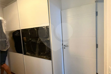 Casa à venda com 3 suítes em Vila Augusta, Guarulhos, SP