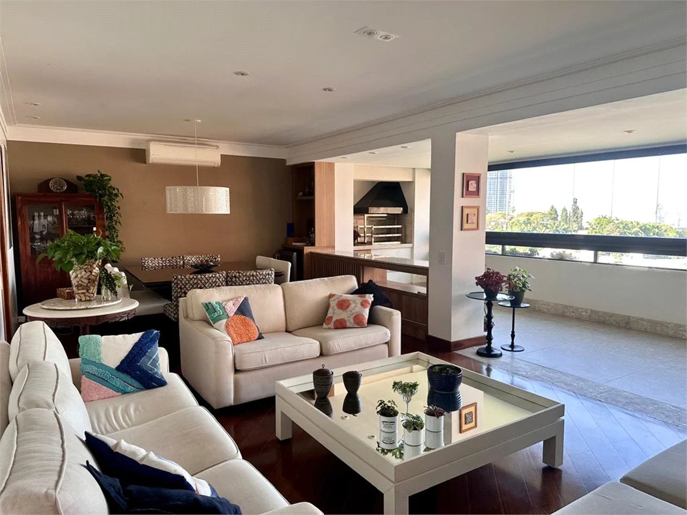 Apartamento à venda com 3 suítes em Jardim Vitória Régia, São Paulo, SP