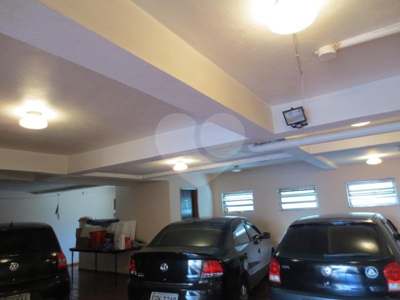 Casa à venda com 4 quartos, sendo 2 suítes, em Bosque da Saúde, São Paulo, SP