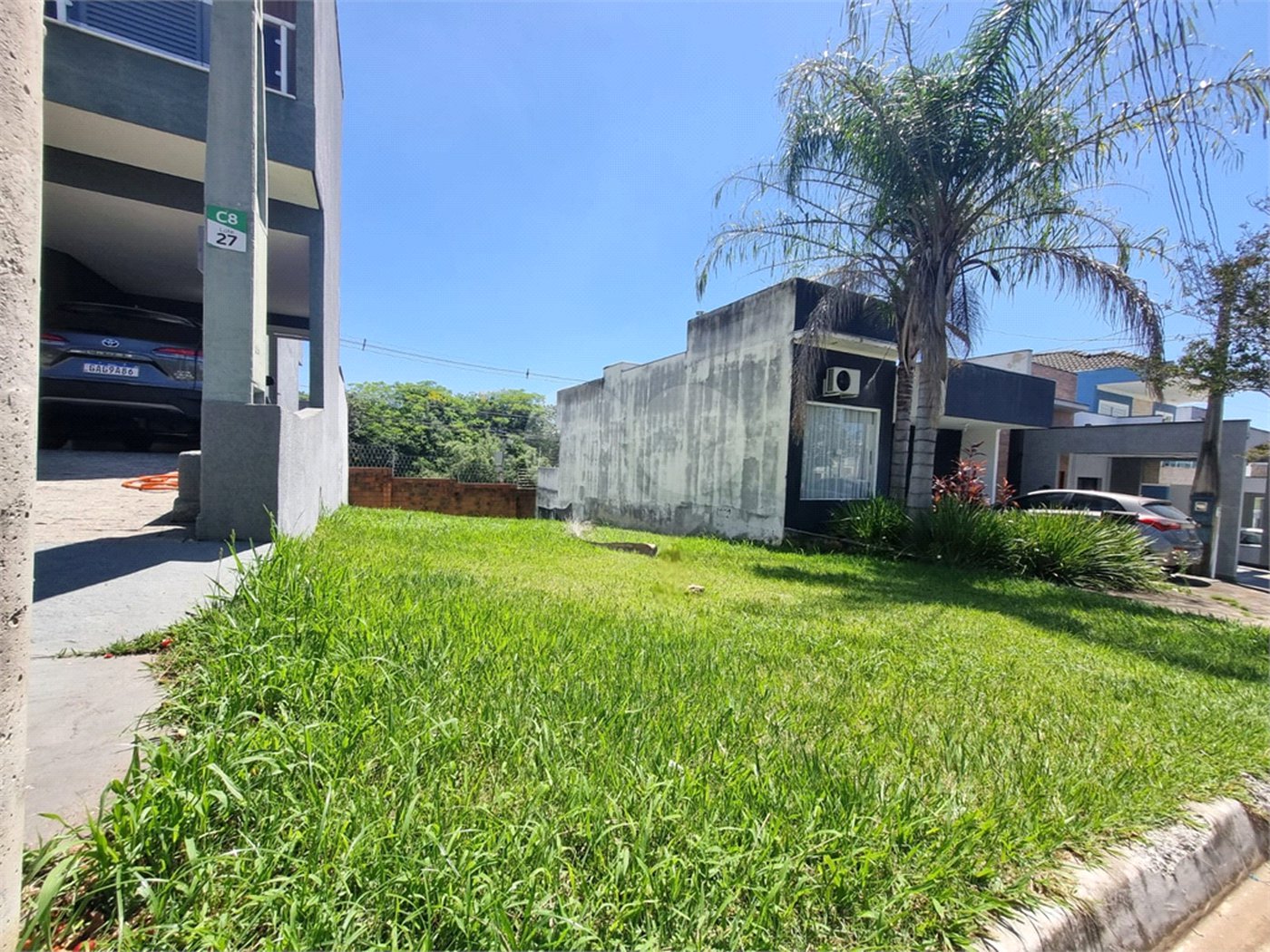 Terreno à venda no condomínio Horto Florestal Villagio, Sorocaba - SP