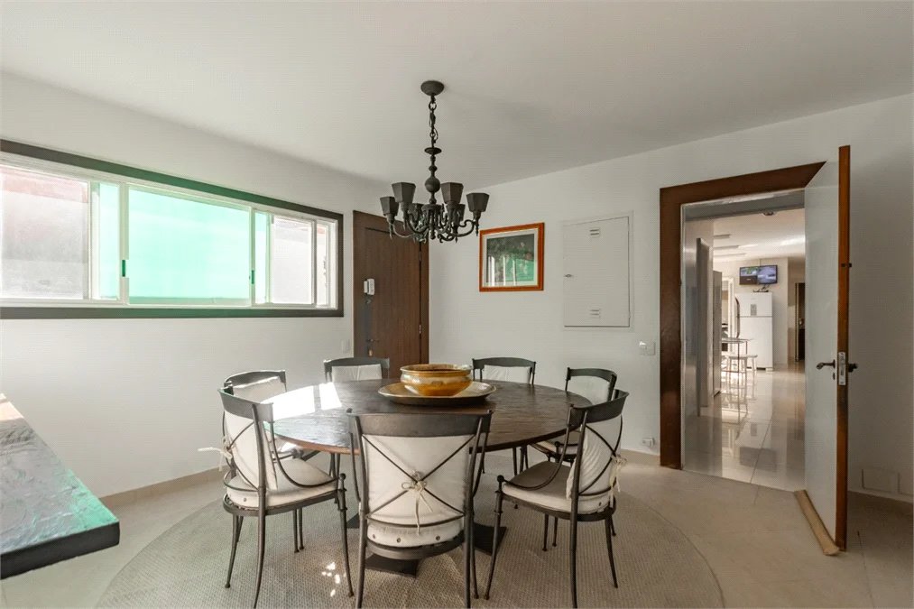Casa à venda com 5 quartos, sendo 3 suítes, em Jardim Guedala, São Paulo, SP