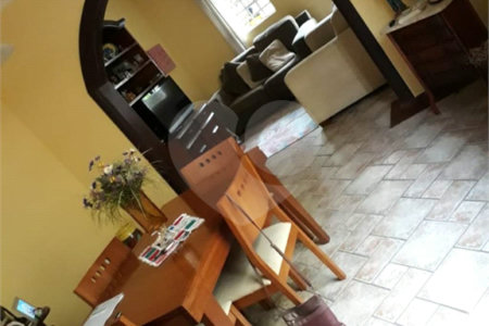 Sobrado à venda com 4 quartos, sendo 1 suíte,  em Rio Pequeno, São Paulo, SP