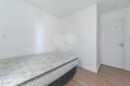Apartamento com 41m² à venda na Saúde, 1 dormitório, 1 banheiro, 1 vaga, sacada, lazer
