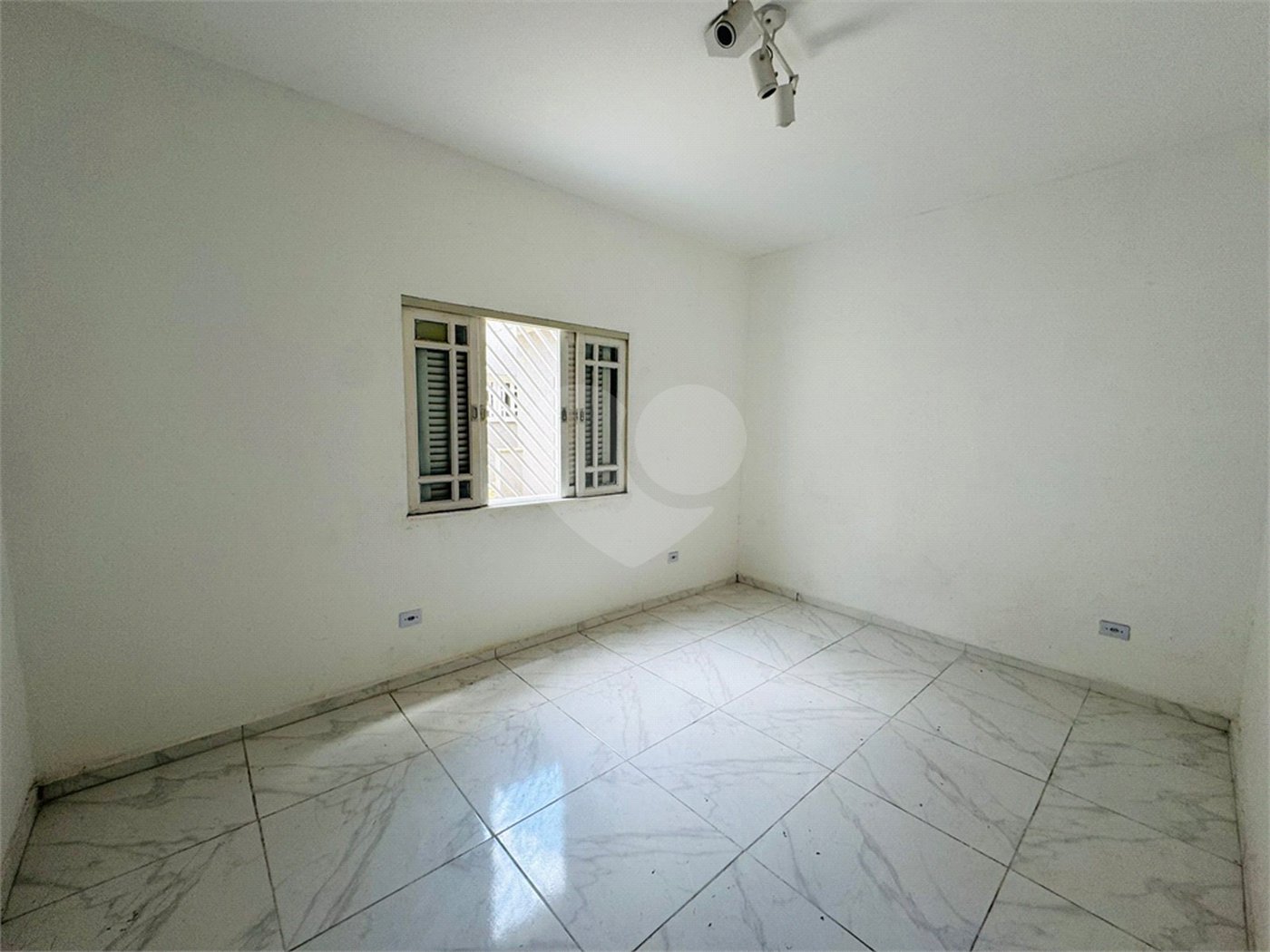 Casa à venda com 3 quartos, sendo 1 suíte, em Vila Galvão, Guarulhos, SP
