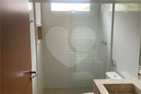 Casa à venda ou para alugar com 3 suítes no condomínio Portal das Tipuanas, Araraquara - SP