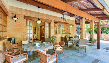 Casa à venda com 4 quartos, sendo 2 suítes,  em Jardim Cordeiro, São Paulo, SP