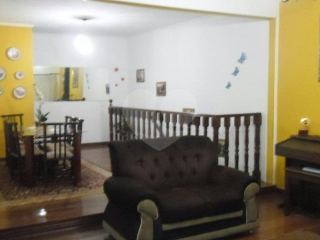 Sobrado à venda com 4 quartos, sendo 2 suítes,  em Vila Irmãos Arnoni, São Paulo, SP