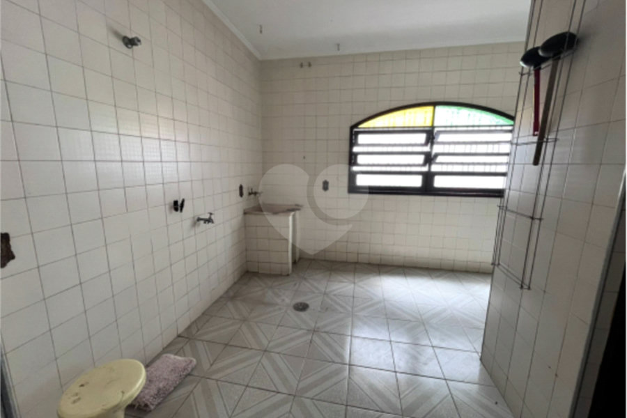 Sobrado à venda com 5 quartos, sendo 3 suítes, em Vila Clarice, São Paulo, SP