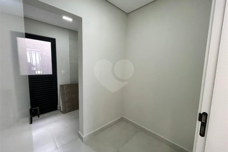 Casa à venda com 3 quartos, sendo 1 suíte, no condomínio Villagio Wanel, Sorocaba - SP
