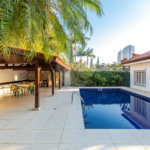 Casa Térrea à venda com 5 quartos, sendo 3 suítes, em Jardim Marajoara, São Paulo, SP