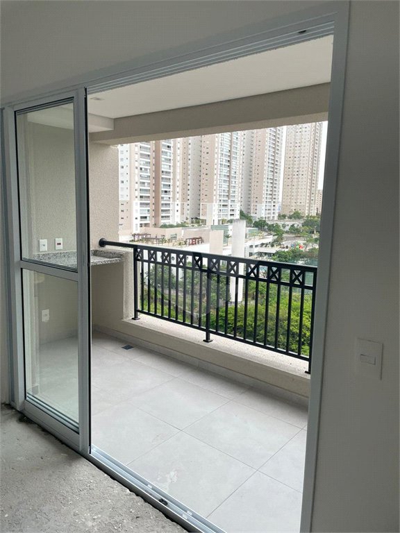 Apartamento à venda com 3 quartos, sendo 1 suíte,  em Vila Suzana, São Paulo, SP