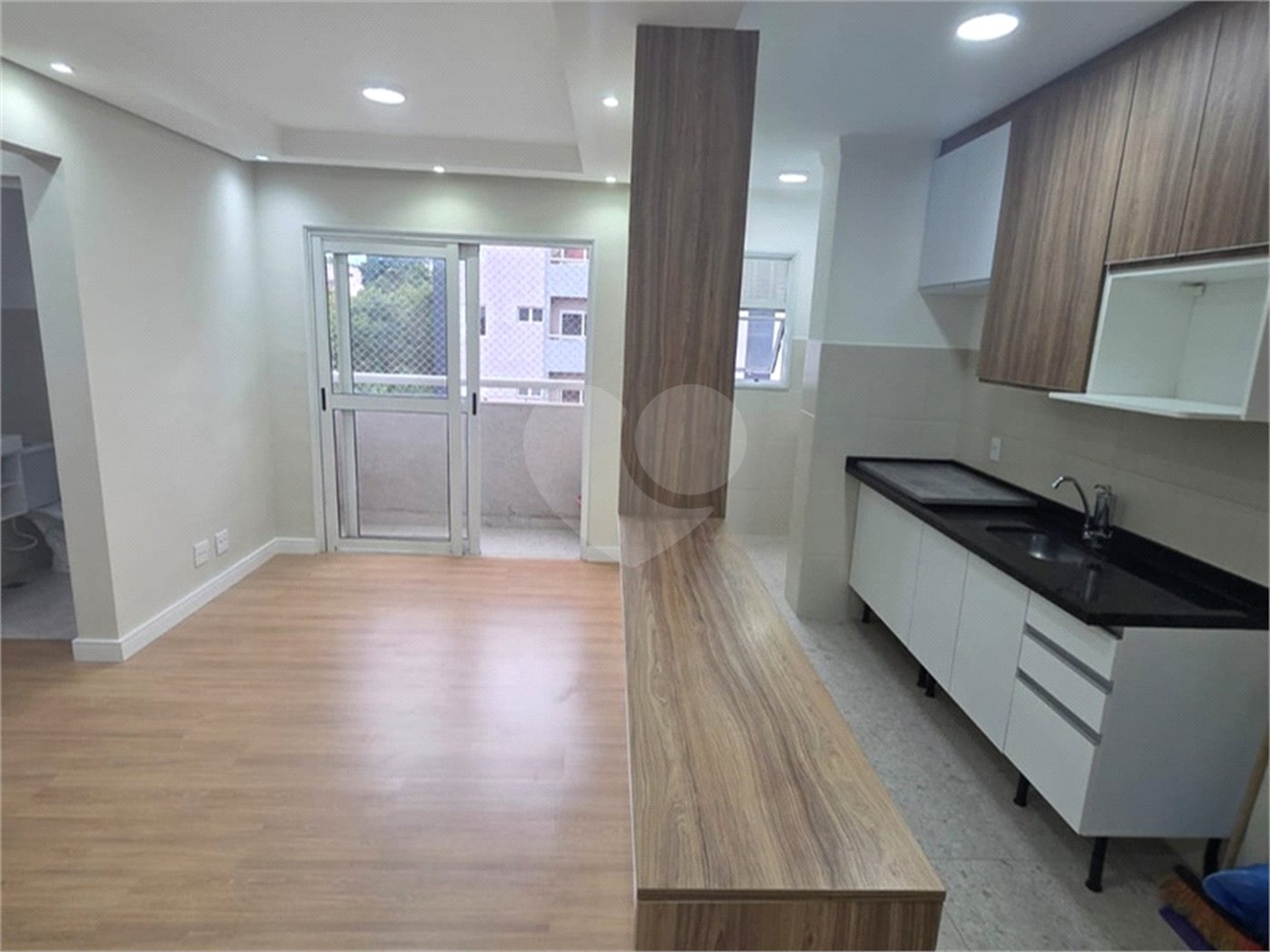 Apartamento à venda com 2 quartos em Vila Fiori, Sorocaba, SP