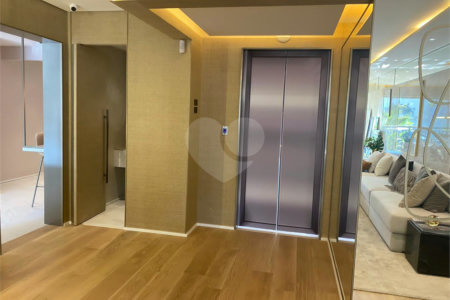 Apartamento à venda com 3 suítes em Jardim das Acácias, São Paulo, SP