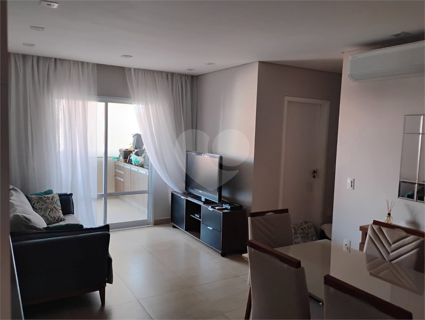 Apartamento à venda com 3 suítes em Pinheirinho, Vinhedo, SP