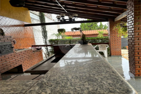 Casa à venda com 3 quartos em Jardim Tupã, São Paulo, SP