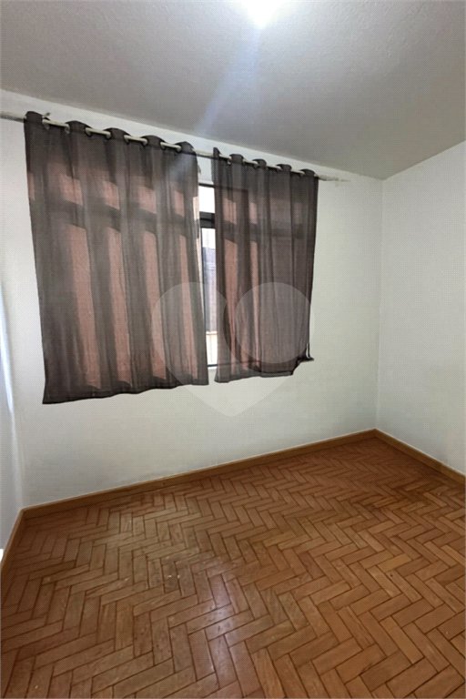 Apartamento à venda com 4 quartos, sendo 1 suíte,  no Centro, Ponta Porã, MS