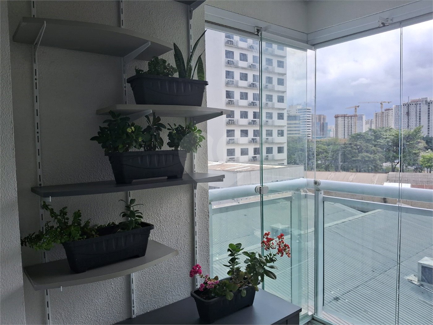 Apartamento para alugar com 2 quartos, sendo 1 suíte,  em Várzea da Barra Funda, São Paulo, SP