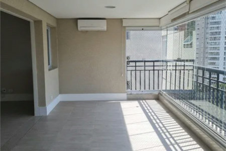 Apartamento à venda com 4 quartos, sendo 3 suítes, em Vila Andrade, São Paulo, SP