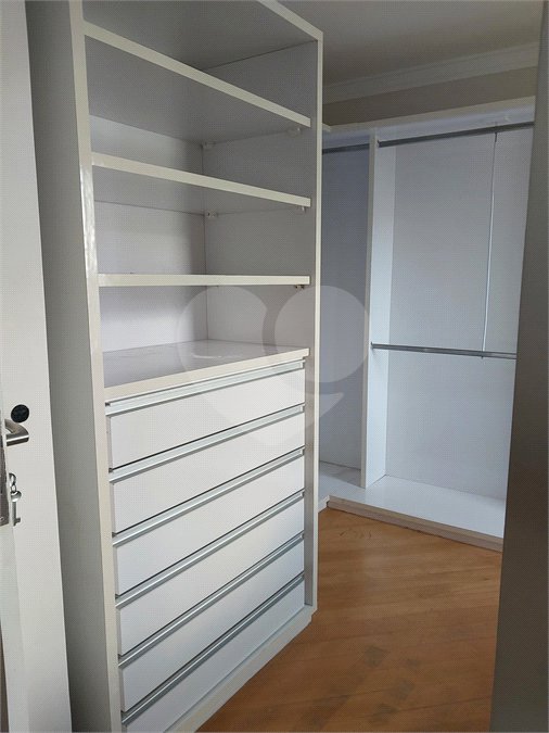 Apartamento à venda com 3 quartos, sendo 2 suítes,  em Cidade São Francisco, São Paulo, SP