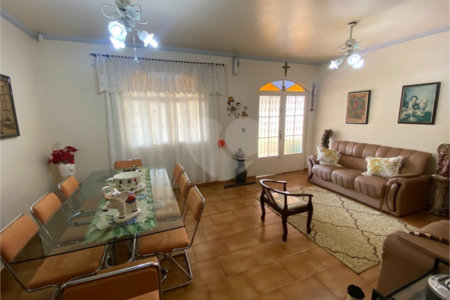Casa à venda com 5 quartos, sendo 3 suítes, em Vila Almeida, Indaiatuba, SP