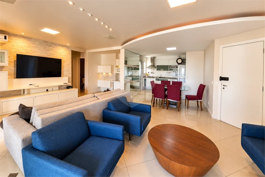 Vila Olímpia - | 128 m² | 3 Suítes | 4 Vagas - Condomínio Clube
