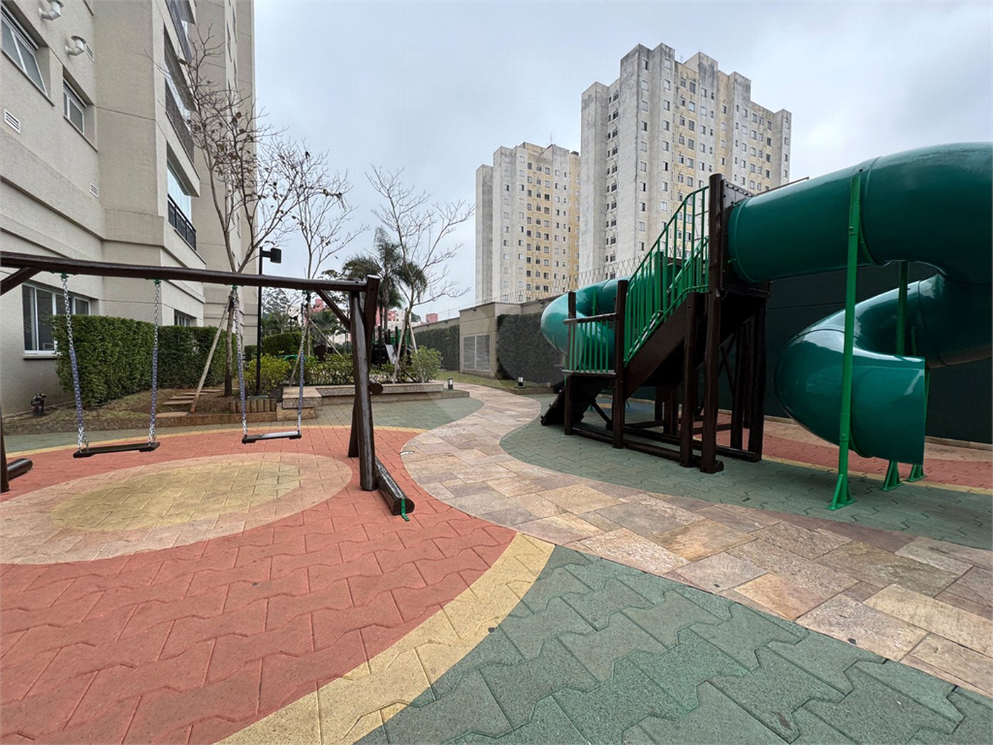 Apartamento à venda com 3 quartos, sendo 1 suíte,  em Jardim Leonor Mendes de Barros, São Paulo, SP