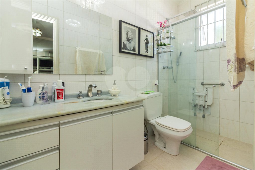 Casa à venda com 3 quartos, sendo 1 suíte, no condomínio Villaggio Di Firenze, São Paulo - SP