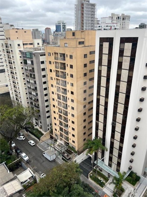 Apartamento à venda com 2 quartos, sendo 1 suíte, em Vila Olímpia, São Paulo, SP