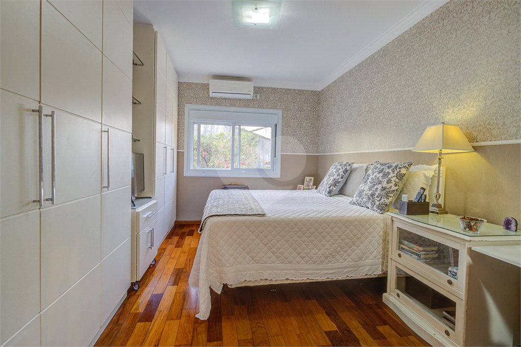 Casa à venda com 3 suítes em Alto da Boa Vista, São Paulo, SP