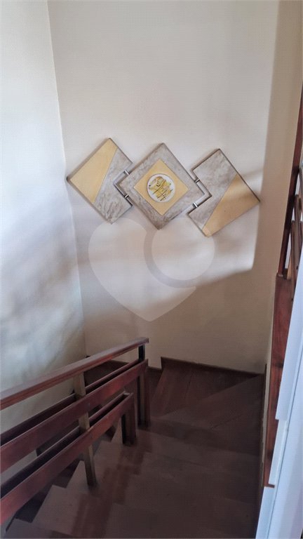 Sobrado à venda com 4 quartos, sendo 2 suítes, em Jardim Quisisana, Poços de Caldas, MG