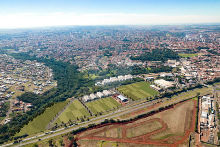 Terreno à venda em Jardim Quitandinha, Araraquara, SP