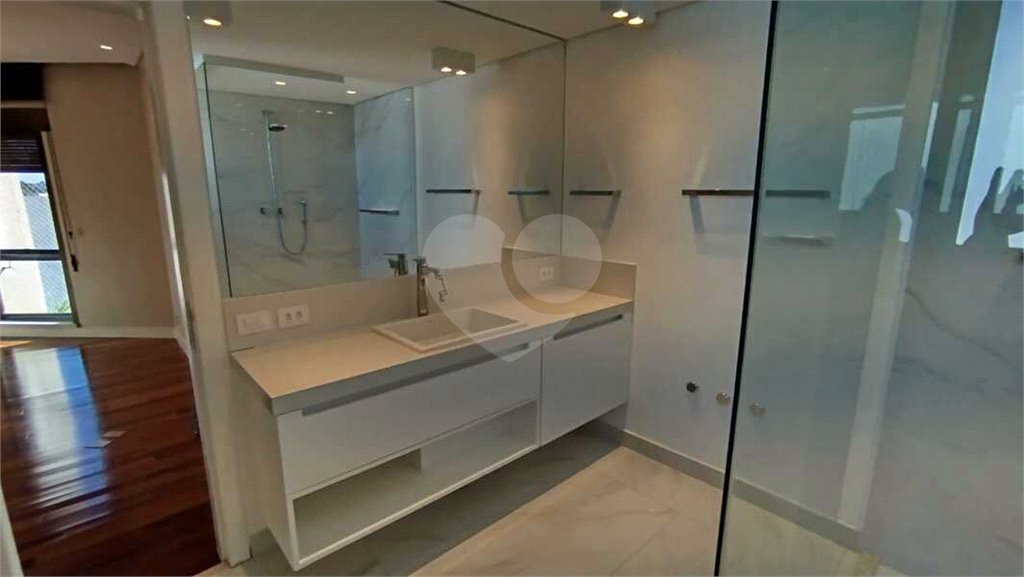 Duplex para alugar com 3 suítes em Real Parque, São Paulo, SP