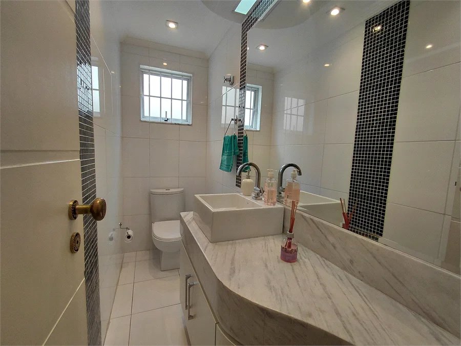 Casa à venda com 3 quartos, sendo 1 suíte, em Vila Ipojuca, São Paulo, SP