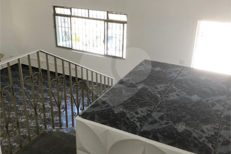 Sobrado à venda ou para alugar com 4 quartos, sendo 1 suíte, em Vila Regente Feijó, São Paulo, SP