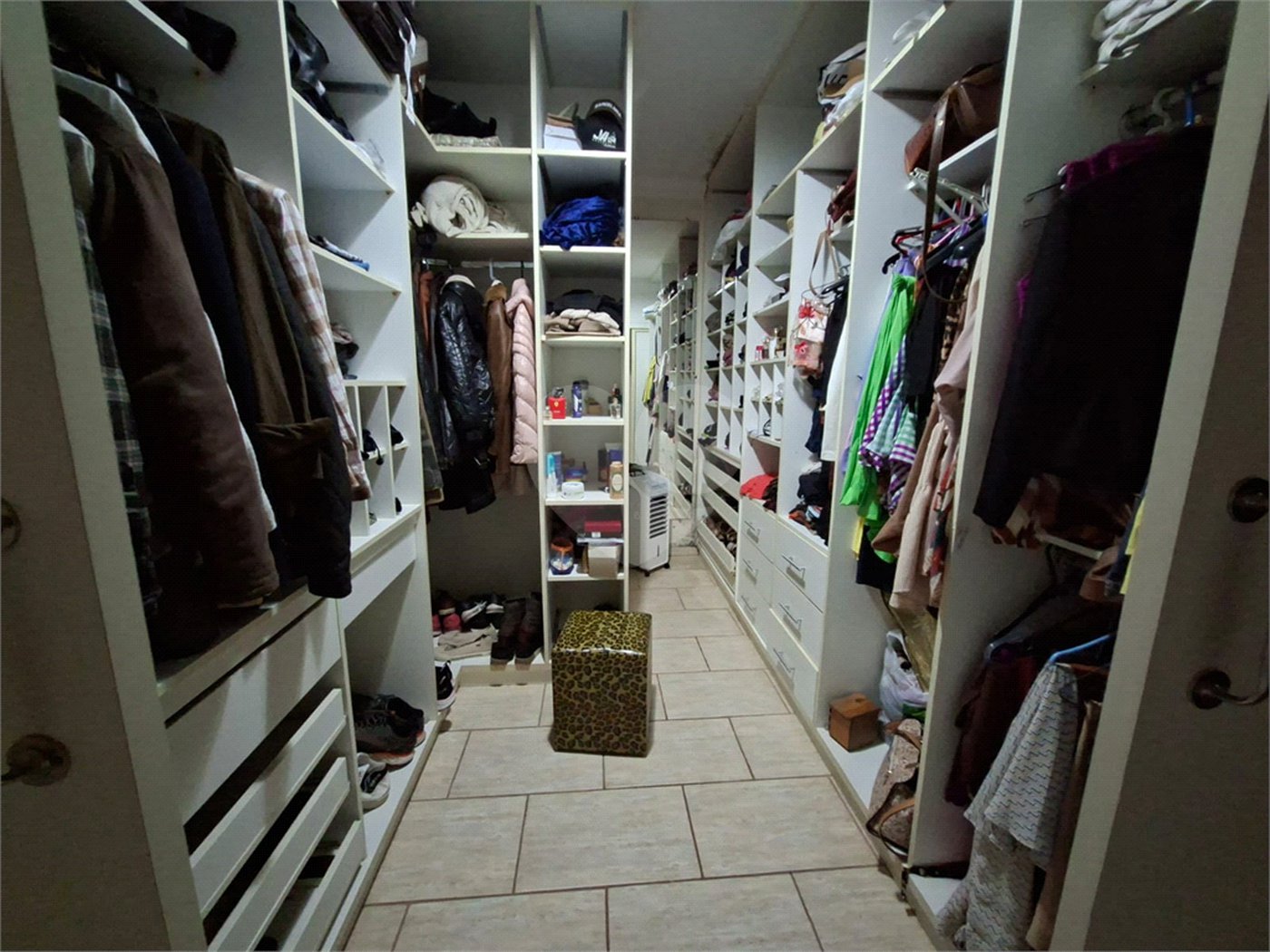 Chácara à venda com 3 quartos, sendo 1 suíte,  em Ribeirãozinho, Alambari, SP
