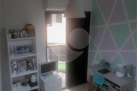 Apartamento à venda com 3 quartos, sendo 1 suíte, em Real Parque, São Paulo, SP