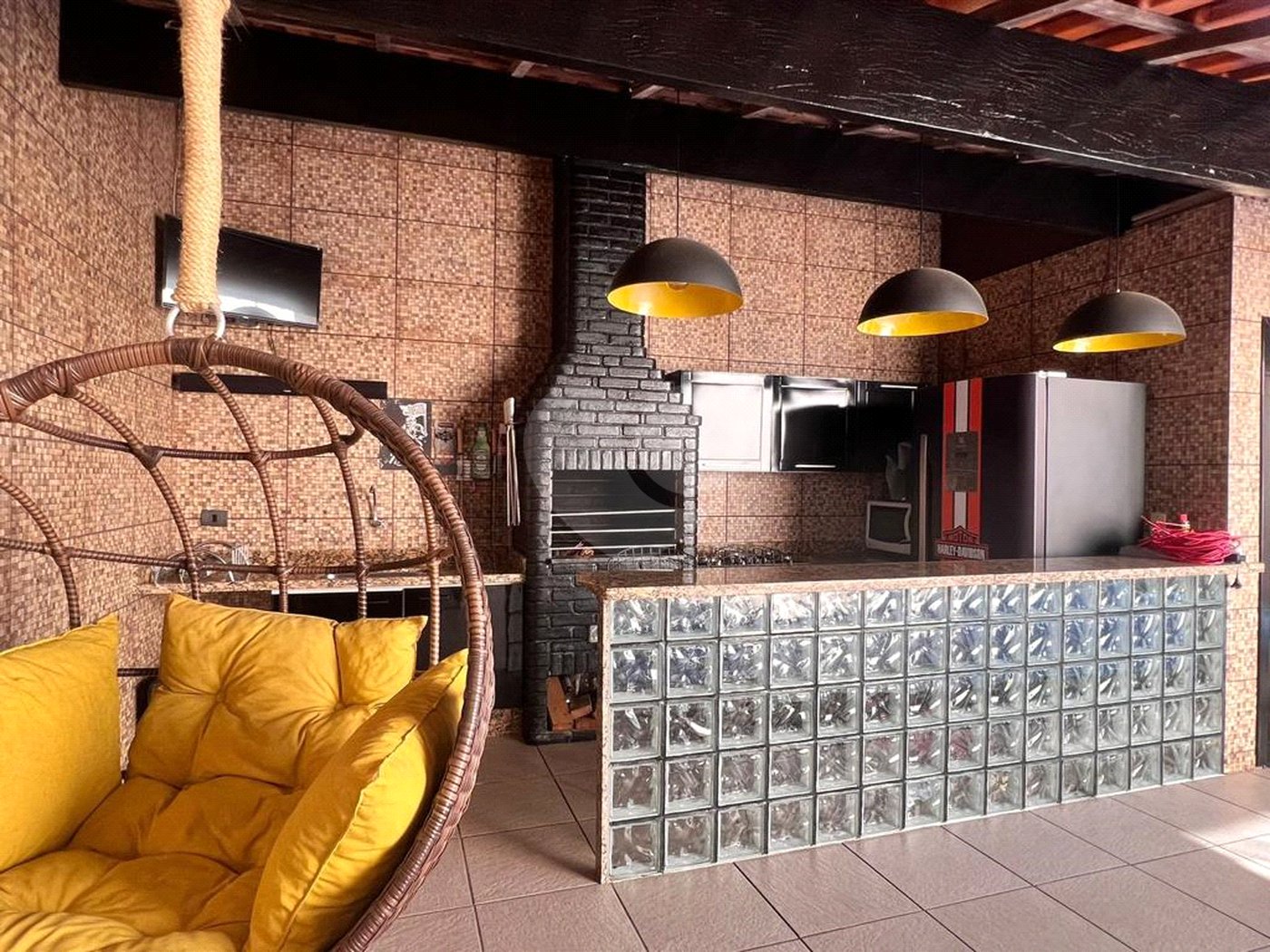 Sobrado à venda com 3 quartos, sendo 1 suíte,  em Jardim Modelo, Suzano, SP