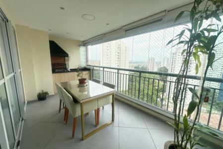 Apartamento à venda com 3 quartos, sendo 1 suíte,  em Vila Andrade, São Paulo, SP