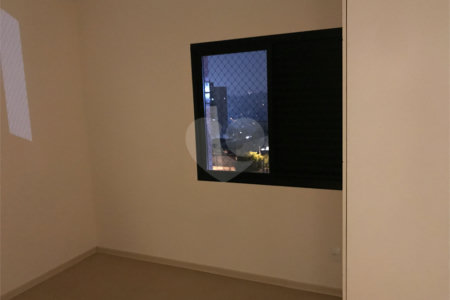 Apartamento à venda com 3 quartos, sendo 1 suíte, em Fazenda Morumbi, São Paulo, SP