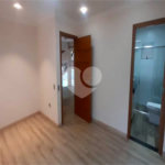 Casa à venda com 3 quartos, sendo 1 suíte, no condomínio Jardim da Montanha I, Mairiporã - SP