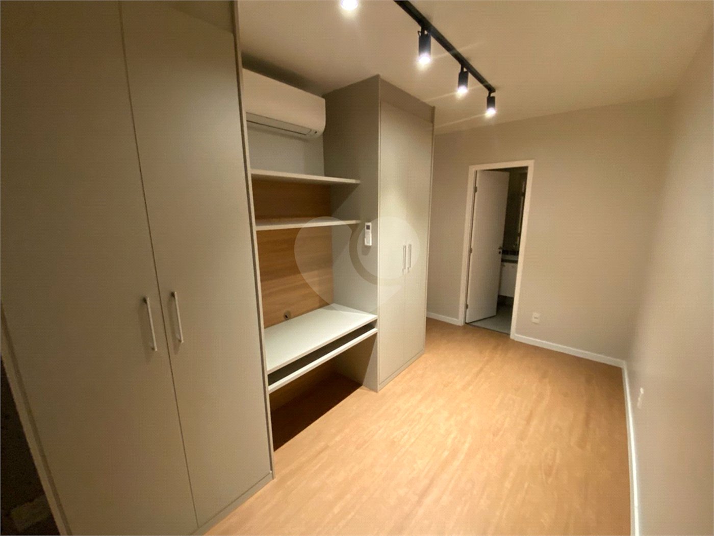 Apartamento para alugar com 2 suítes em Vila Olímpia, São Paulo, SP