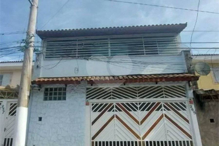 Sobrado à venda com 2 suítes em Santa Terezinha, São Paulo, SP