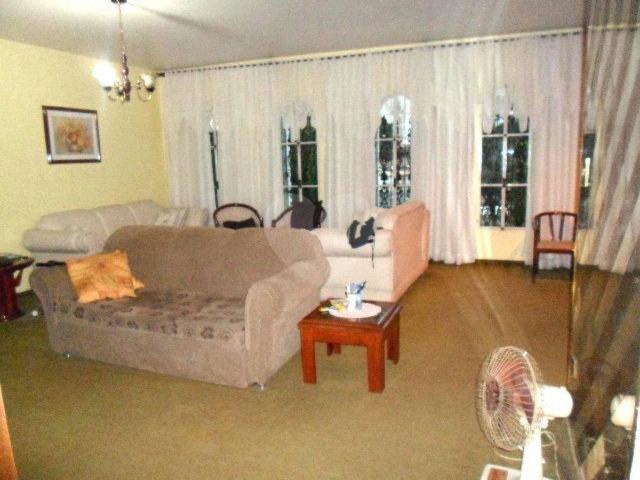 Sobrado à venda com 4 quartos, sendo 2 suítes,  em Jardim Leonor Mendes de Barros, São Paulo, SP