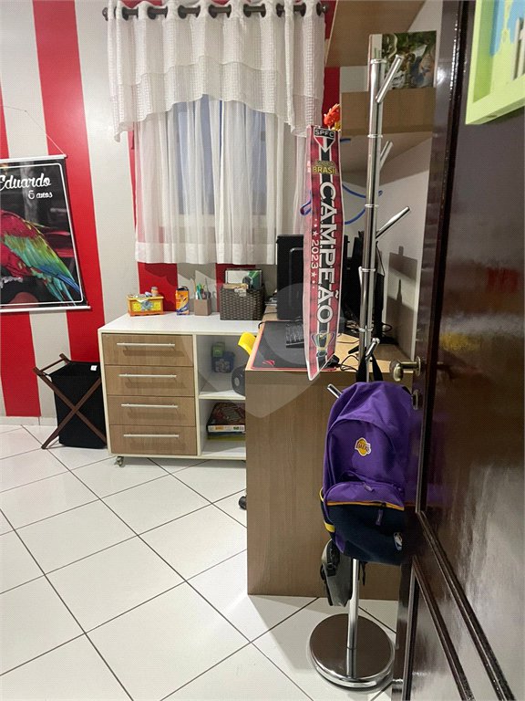 Sobrado à venda com 4 quartos, sendo 1 suíte, em Vila Áurea, Poá, SP