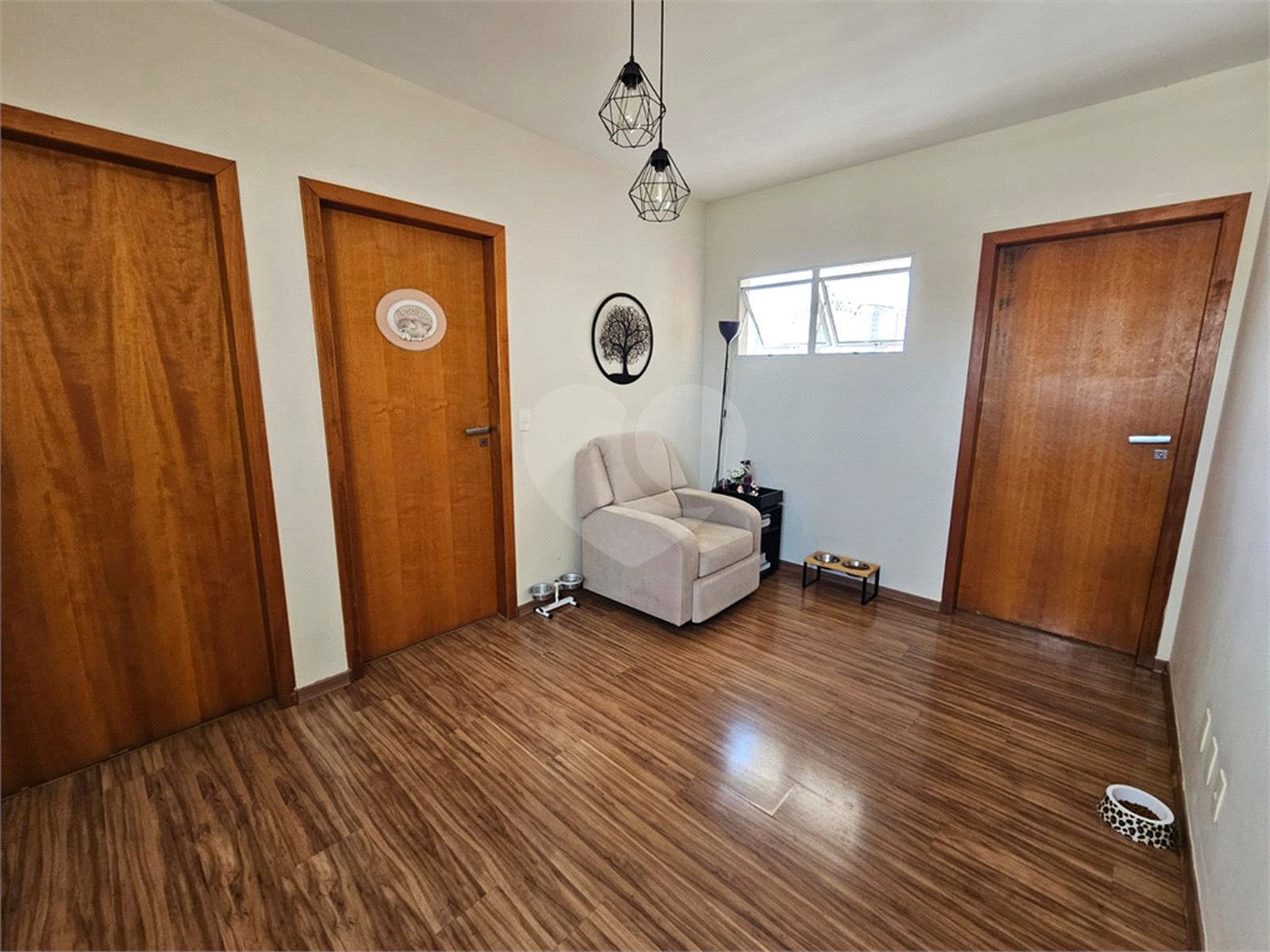 Casa à venda com 4 quartos, sendo 2 suítes,  no condomínio Jd Portugal, Sorocaba - SP