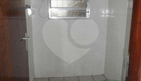Casa Térrea à venda com 3 quartos, sendo 1 suíte, em Parque Peruche, São Paulo, SP